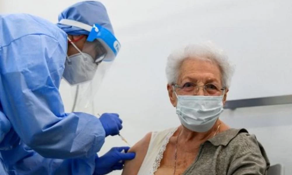 Συνταγματολόγος ΑΠΘ για υποχρεωτικό εμβολιασμό